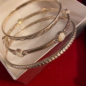 Premier Designs “Sundance” trio of bangle bracelets. Silver